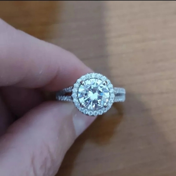 Jewelry - SALE 🌼 🌸 Top Engagement Ring  S5